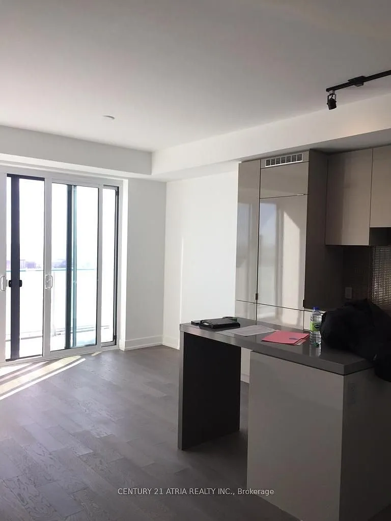2 bed, $2,800 — Photo 4