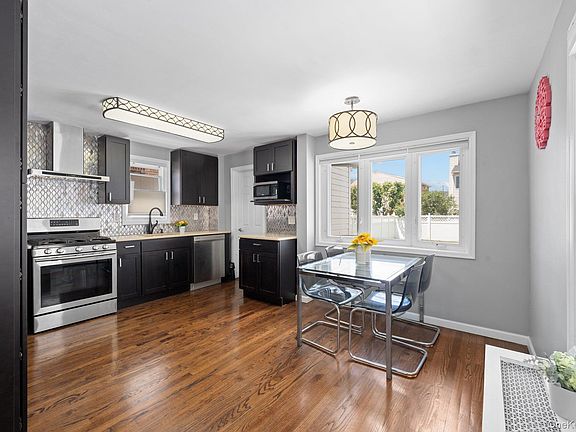 4th image of 116 Sigsbee Avenue