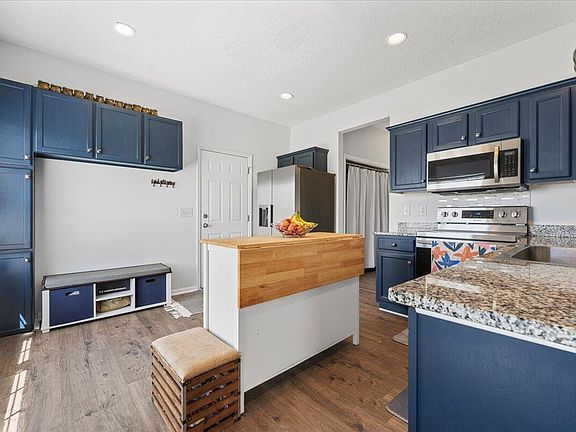 5th image of 102 Cannonsmill Ln