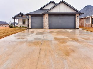 10429 SW 51st St, Mustang, OK 73064