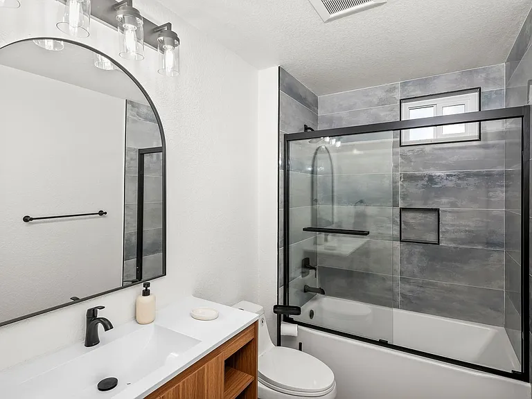 152 Evergreen Ave #4 — Photo 19