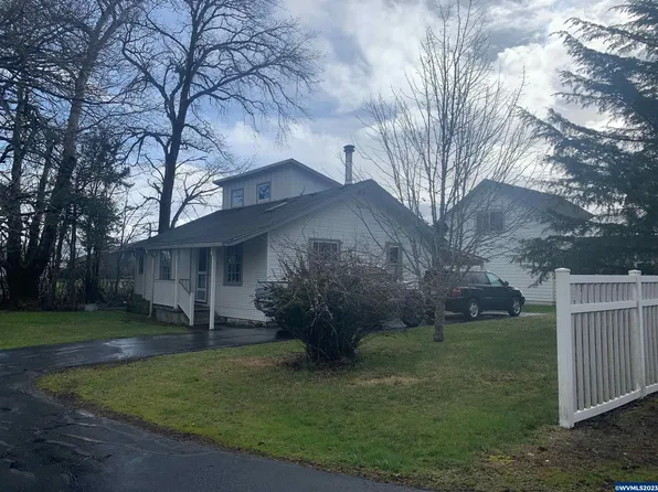 6838 SW Plymouth Dr, Corvallis, OR 97333