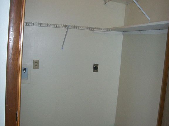 5th image of 8660 Tervada Dr