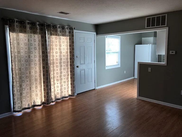 5490 Oak Park Dr — Photo 9