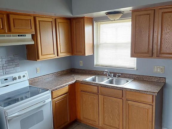 3rd image of 3511 Plymouth Ave