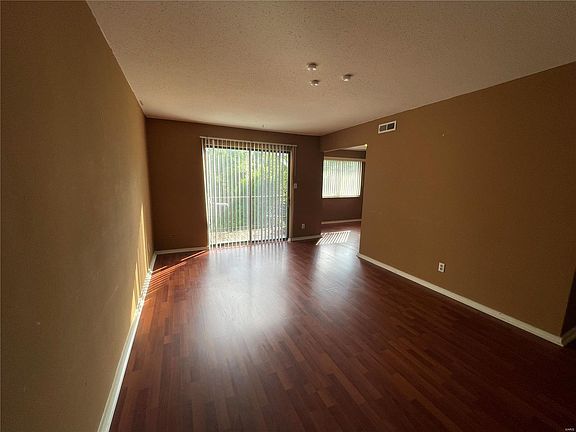 3rd image of 12456 Sea Lane Dr APT C