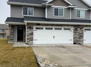 520 Elizabeth Ln, Tiffin, IA 52340