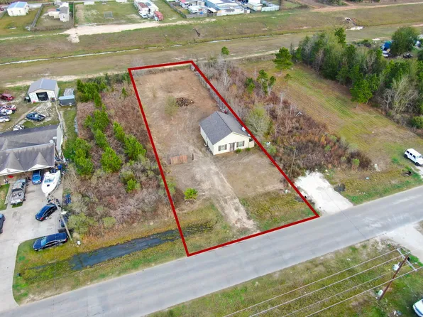 2313 County Road 3540, Cleveland, TX 77327
