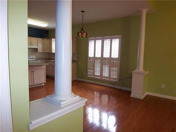 5th image of 426 Normandy Cir