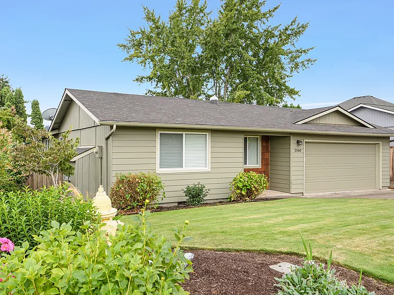 2560 Nautilus Ave NW — Photo 4