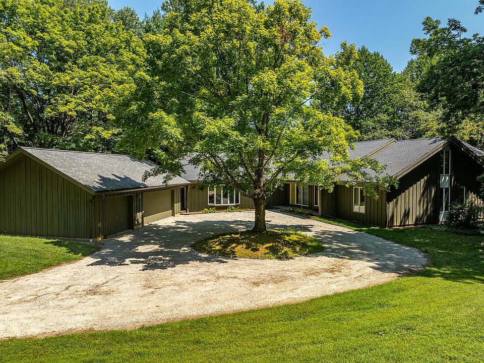 1st image of 180 Elbow Ln
