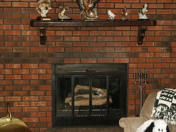 3rd image of 135 Lambs Ln