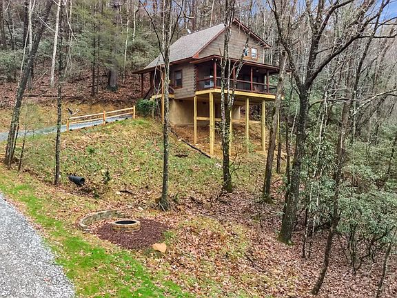 2nd image of 187 Cashes Valley Ln