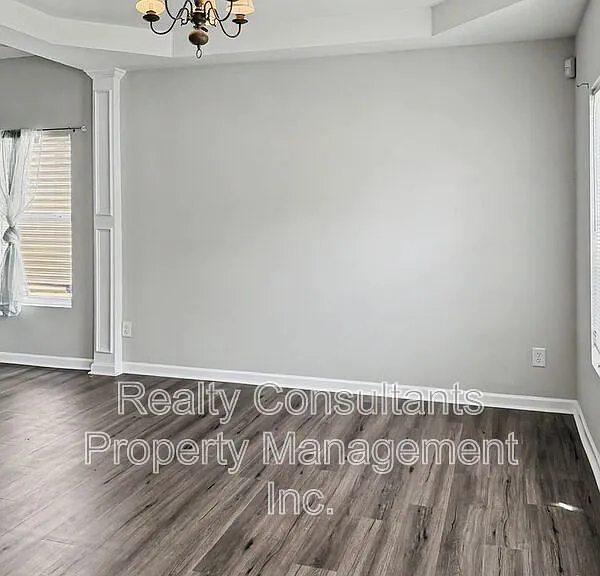 2717 Forest Grove Ct — Photo 6