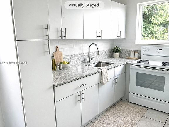2nd image of 2121 SW 4th St APT 2