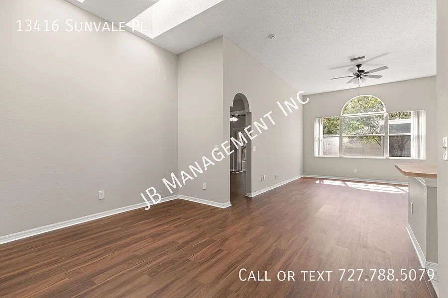 Available Now!! Gorgeous 3-Bed/2-Bath in Fawn Ridge — Photo 4