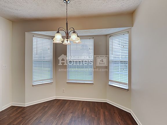 4th image of 3170 Holsted Dr