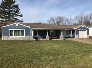230 Hillcrest Dr, Wellsburg, WV 26070