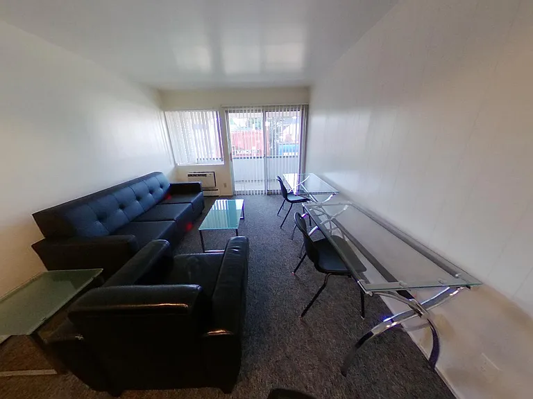 Park Plaza — Photo 15