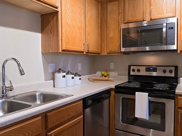 Bristol Place Apartment Homes | 5960 Siegen Ln, Baton Rouge, LA