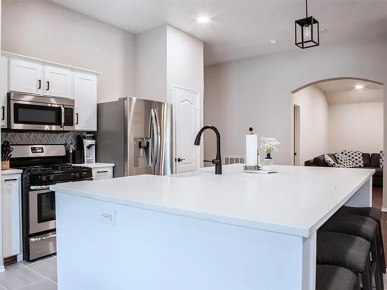 1796 Barton Springs Dr — Photo 5