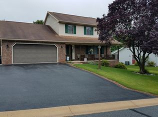 3 Southfield Rd, Lebanon, PA 17042