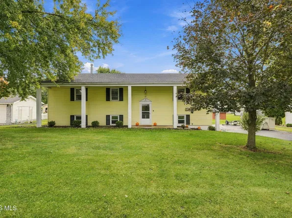 415 Center Dr, Upper Sandusky, OH 43351