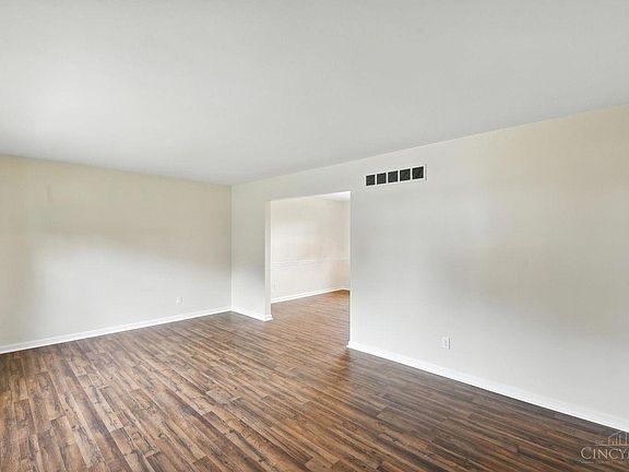 4th image of 1024 Eastgate Dr