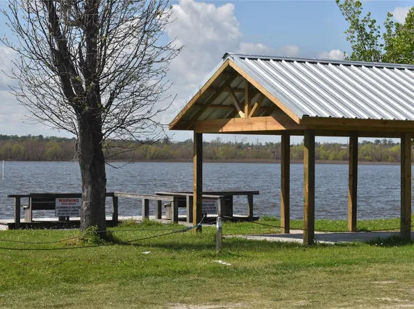 Eagle Ln, Livingston, TX 77351