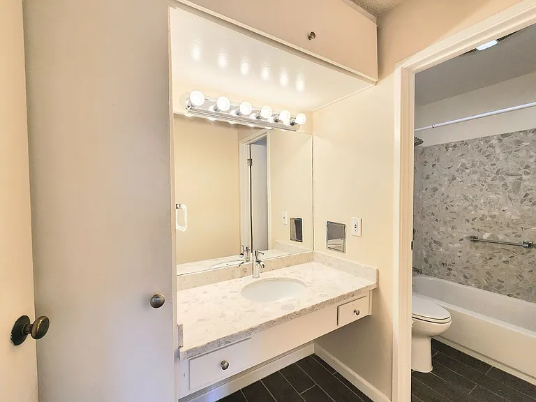 818 N Delaware St #407 — Photo 11
