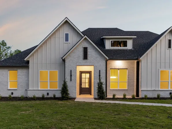 3710 Castle Dr, Rowlett, TX 75089