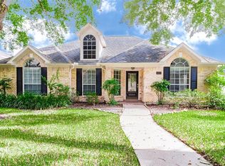 17315 Lantana Dr, Sugar Land, TX 77479