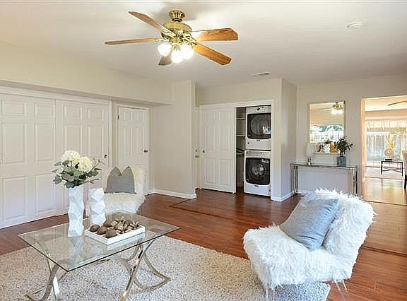 2nd image of 826 Aurora Ave