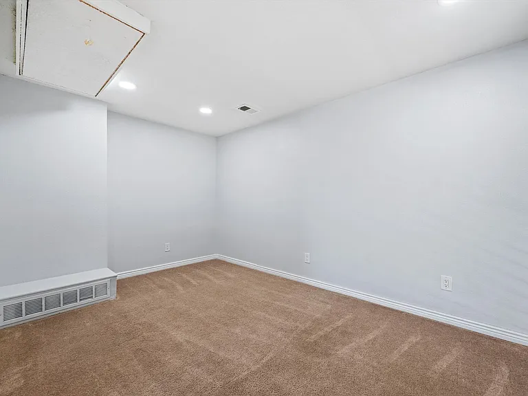 5612 W Center Ave — Photo 19