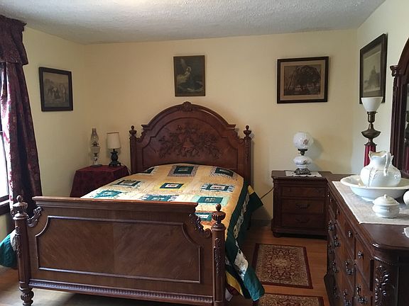 North bedroom 2nd floor