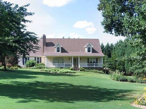 2nd image of 143 Melody Ln