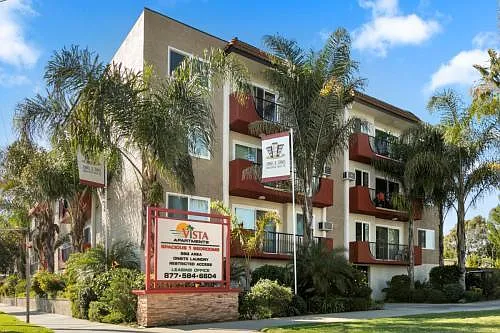 Vista Apartments — Photo 1