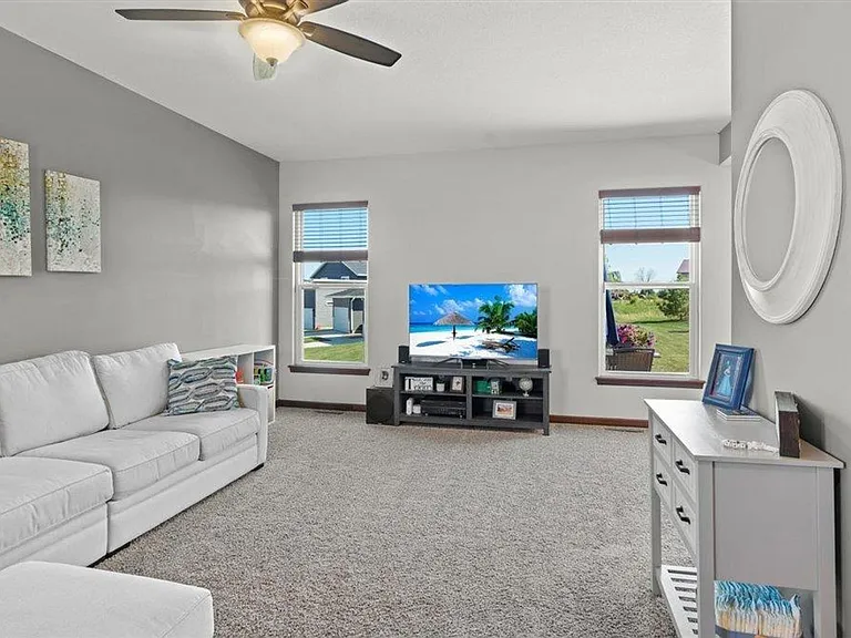 1514 Hummingbird Cir — Photo 6