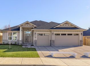 258 Bellerive Dr, Eagle Pt, OR 97524