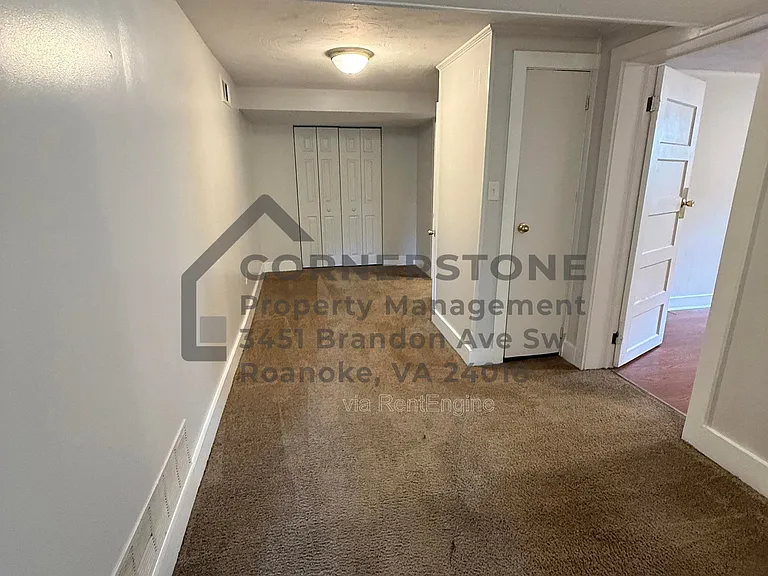 509 King George Ave SW #6 — Photo 6