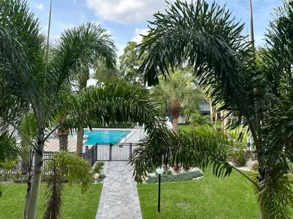 WestShore Apartments