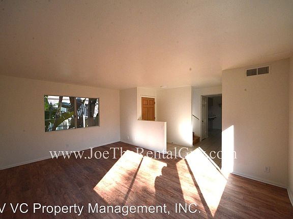 3rd image of 406 Lion St #3