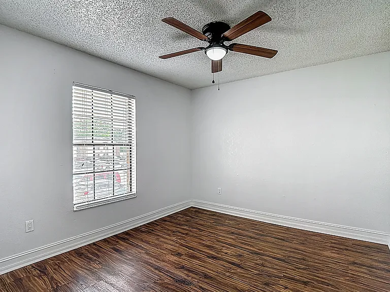 21032 Voyager Blvd #8 — Photo 14