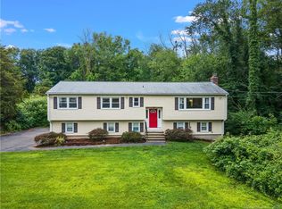 771 N Greenbrier Dr, Orange, CT 06477