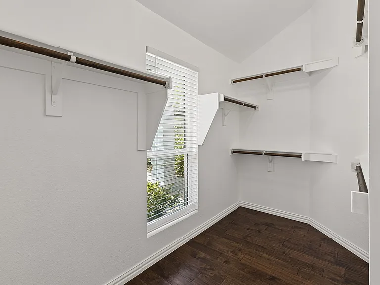332 Hardwicke Ln — Photo 18