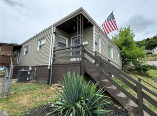131 1st St, Bridgeport, OH 43912