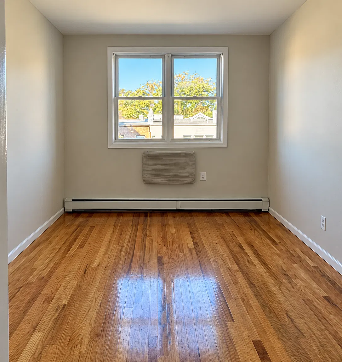 3 bed, 1000 sqft, $3,200 — Photo 4
