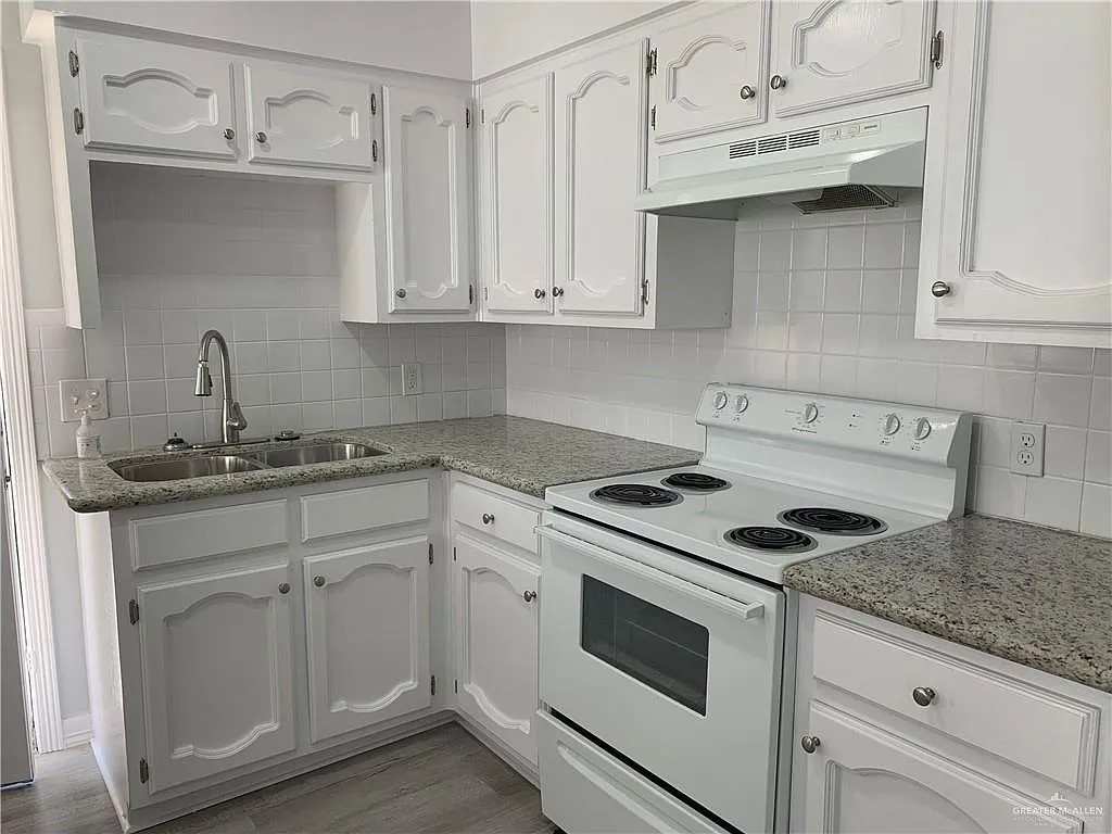 2 bed, 1.5 bath, 5160 sqft, $1,100 — Photo 4