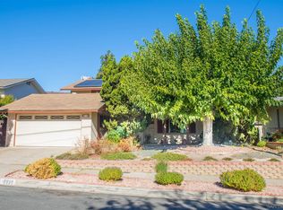 8590 Renown Dr, San Diego, CA 92119