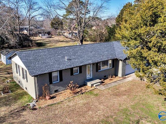 5th image of 42 Sherwood Dr